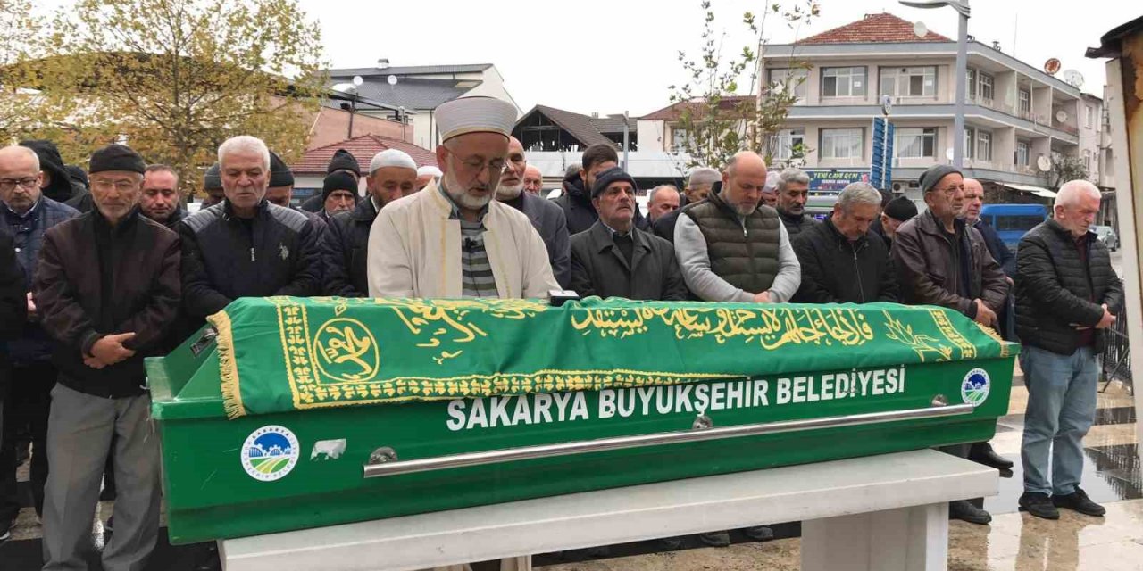 Evinin Salonunda Ölü Bulunmuştu