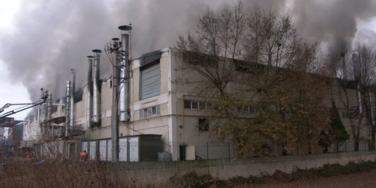 Perde Fabrikasındaki Yangın Söndürüldü