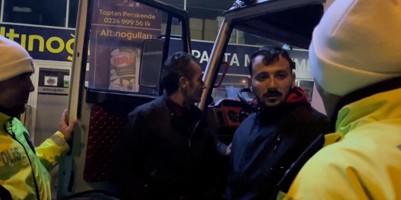 Alkollü Nakliyatçılar Polisi Çileden Çıkardı