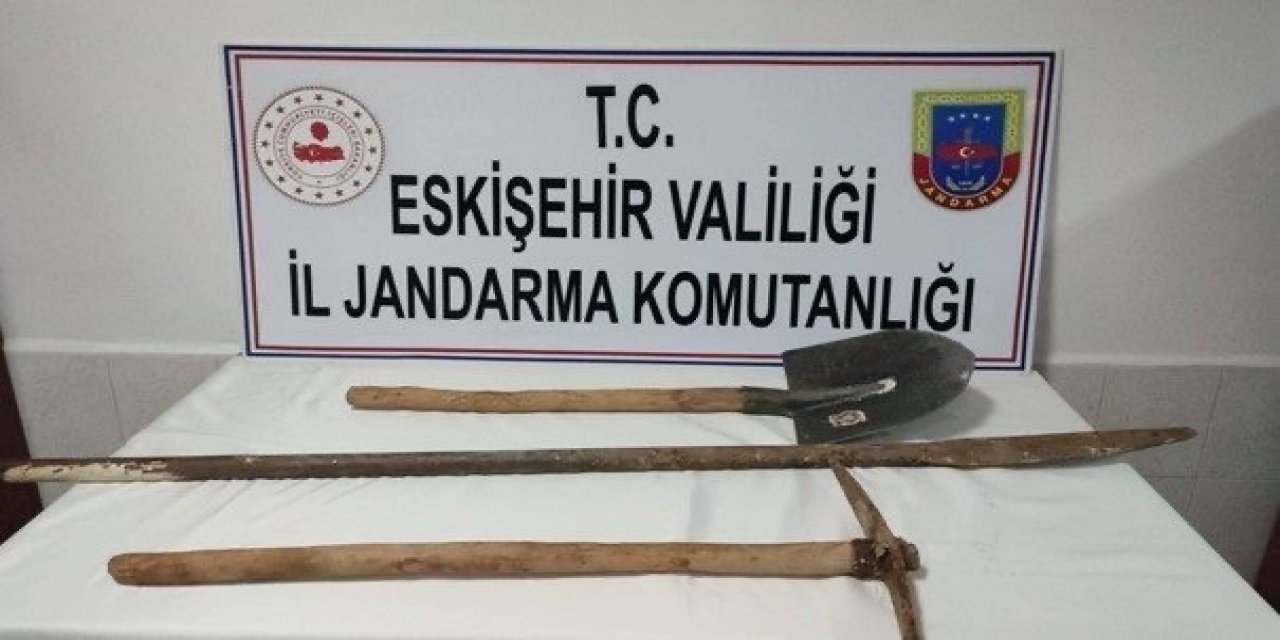 Jandarma Ekiplerinden Kaçak Kazıya Suçüstü