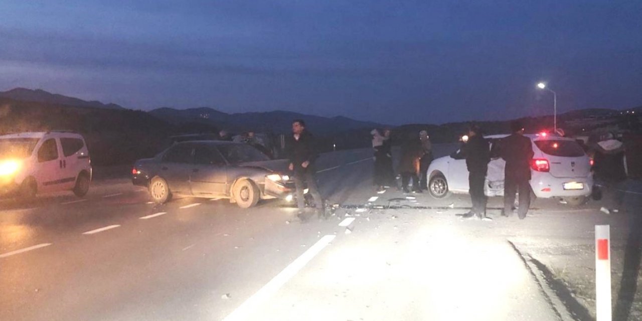 Karayolunda Trafik Kazası: 7 Yaralı