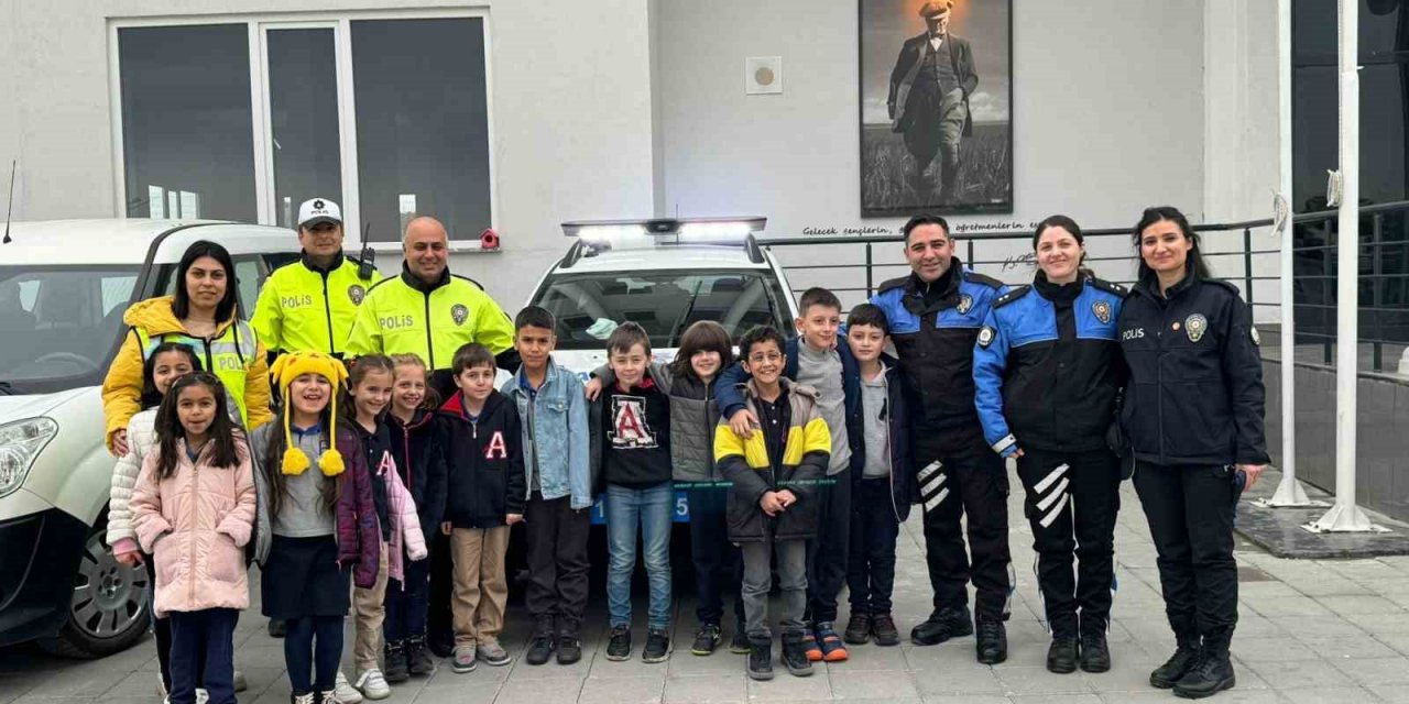 Bilecik’te Minik Öğrencilere Polislik Mesleği Tanıtıldı