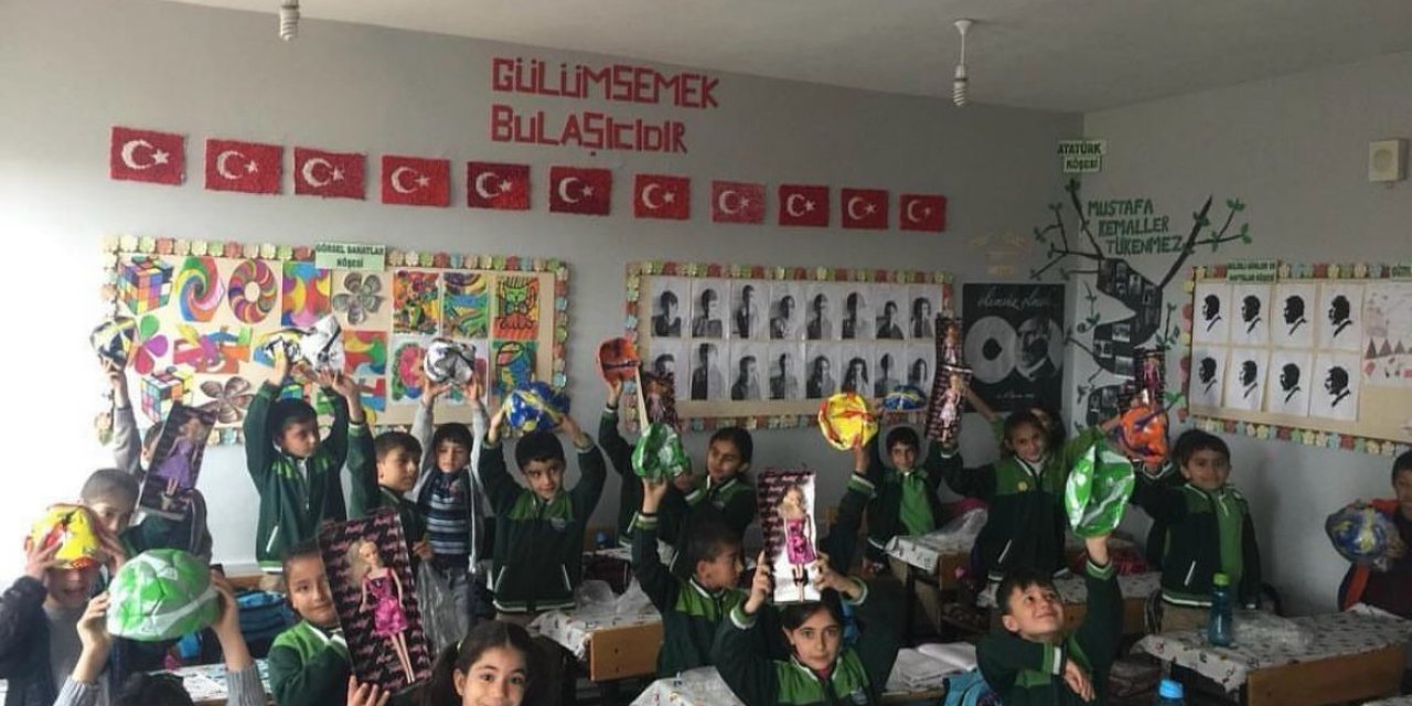 Eskişehir’de Toplanan Oyuncaklar Van’daki Miniklere Yollandı