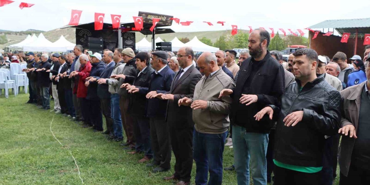 Yörüklerden Hıdırellez Şenliği Ve Şükür Duası