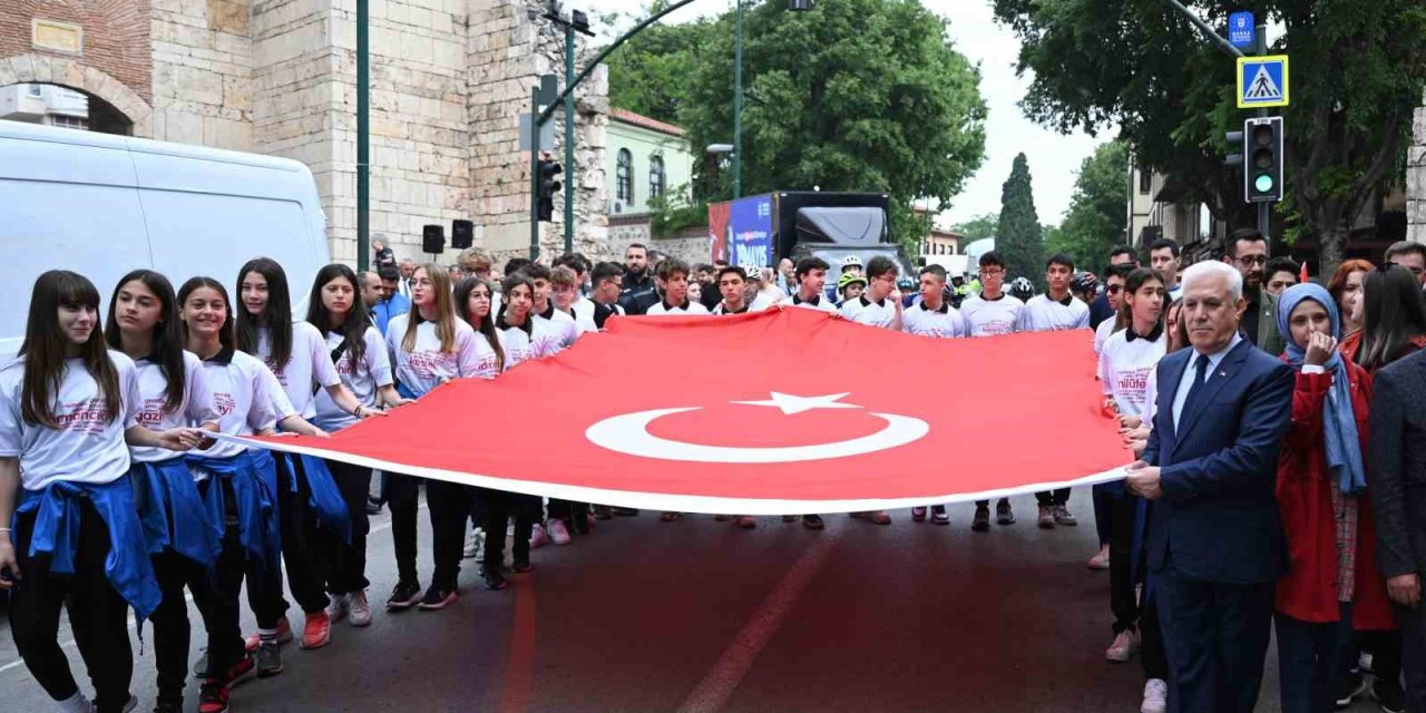 19 Mayıs Kortej Yürüyüşü