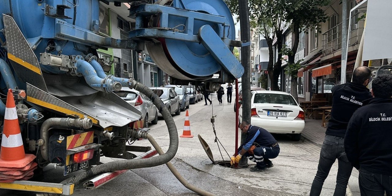 Bilecik’te İlaçlama Çalışmaları Belirli Aralıklarla Devam Ediyor