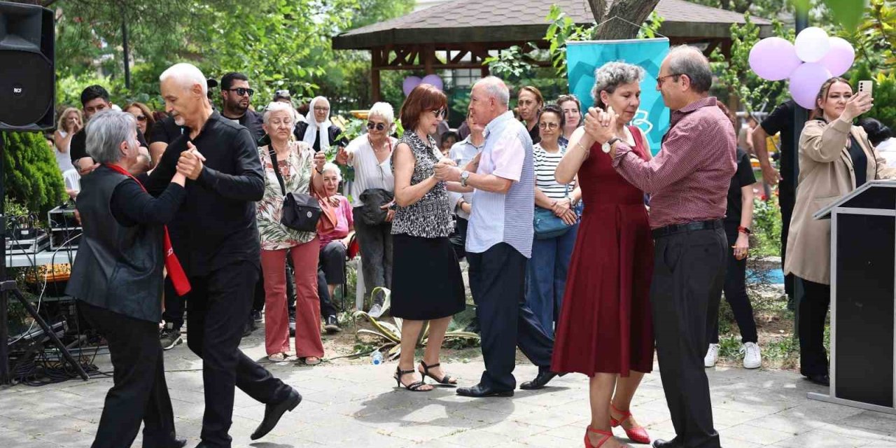 Olgun Gençler Yetenekleriyle Beğeni Topladı