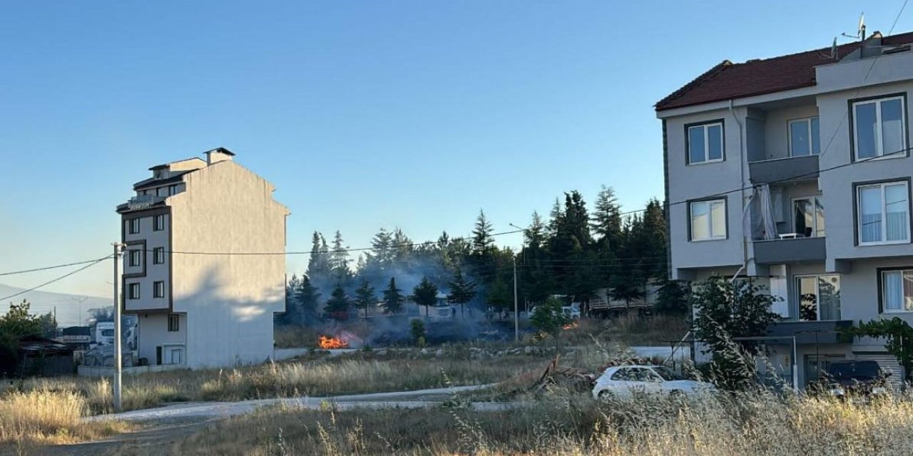 Boş Arazide Çıkan Yangın Kısa Sürede Söndürüldü