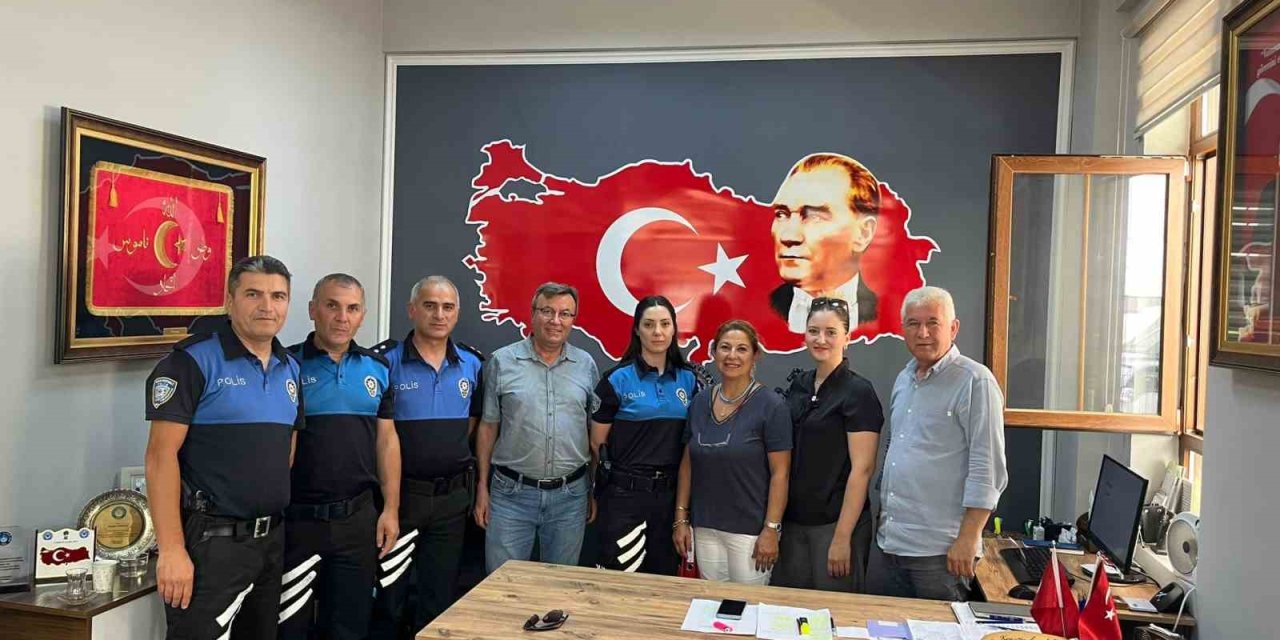 Polis Ekipleri Muhtarlarla Toplantı Yaptı