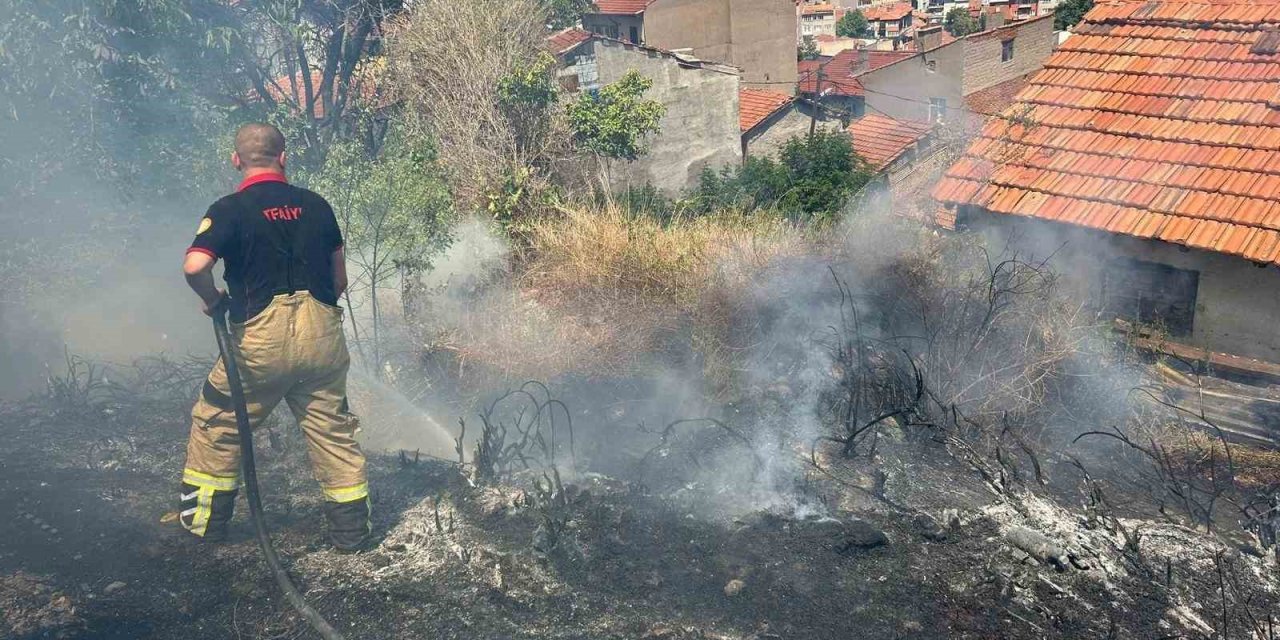 Hisar Kalesi’nde Yangın