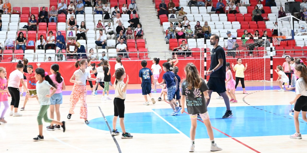 Voleybol Kursunda Çalışmalar Başladı