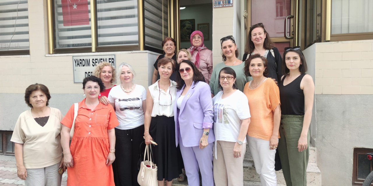 CHP Kadın Kollarından Nalbantoğlu'na Ziyaret