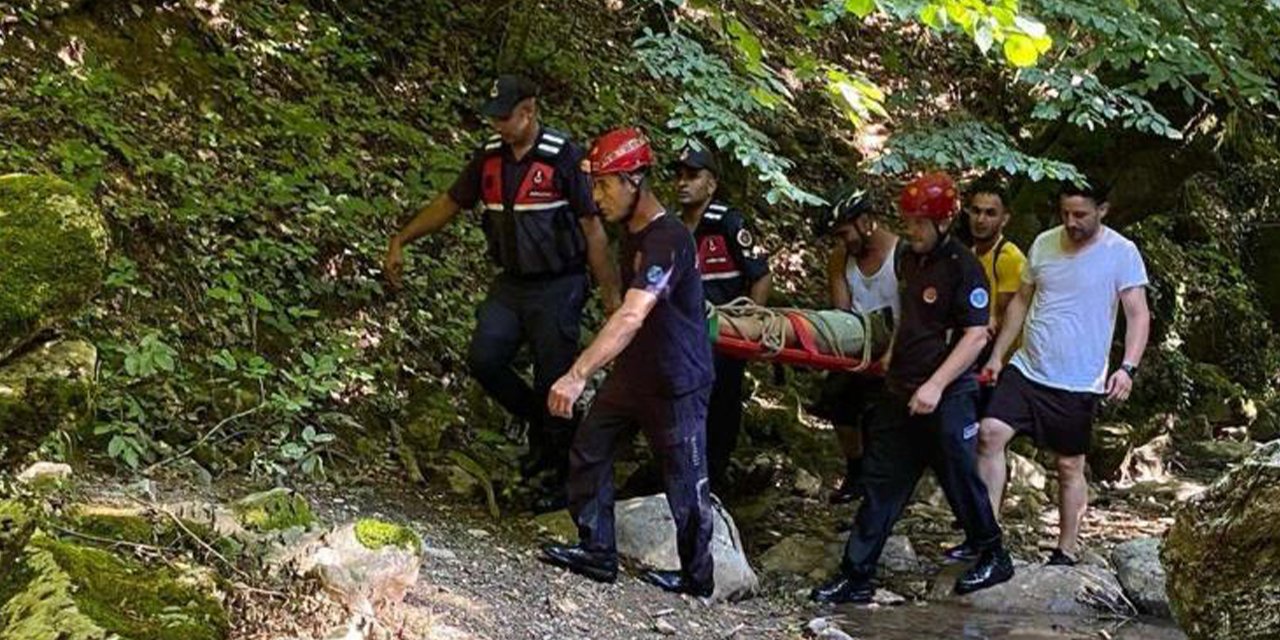 Fotoğraf Çekilirken Kayalıklardan Aşağı Düştü