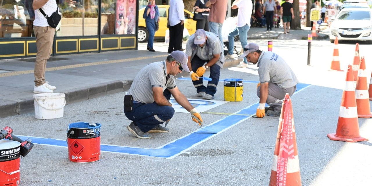 Engelli Araç Park Alanları Boyanıyor