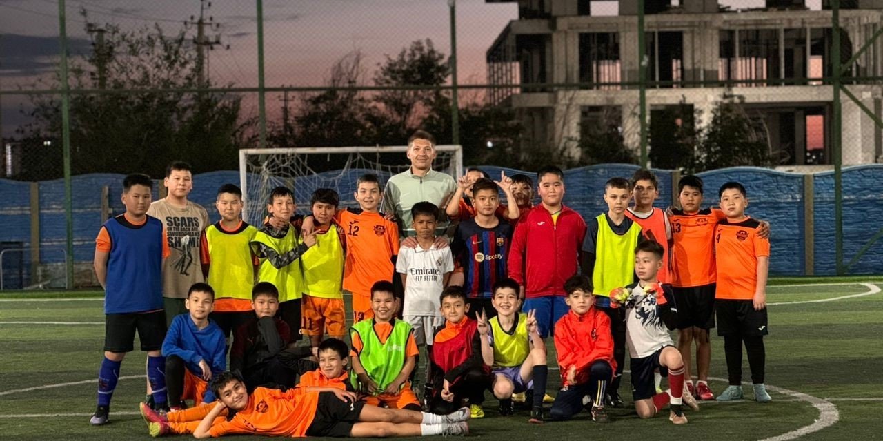 Yürüme Zorluğu Çekerken Şimdi Okul Futbol Takımına Seçildi