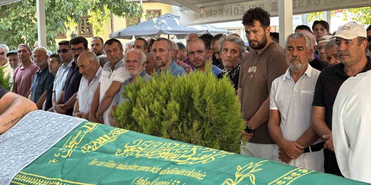 2 Çocuk Babası Dağcı, Gözyaşları İçinde Toprağa Verildi