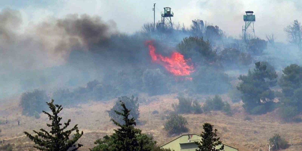 Askeri Kışla İçerisinde Çıkan Yangına 71 Personel Müdahale Etti