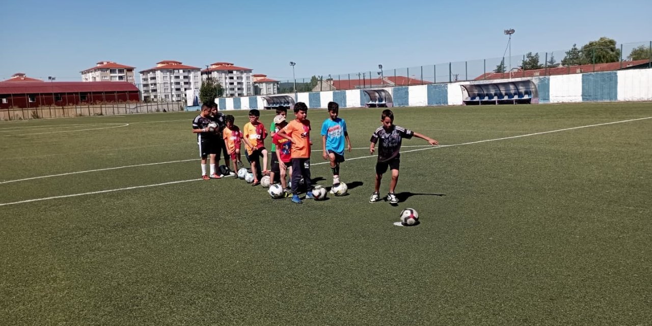 Futbol Kursları Devam Ediyor