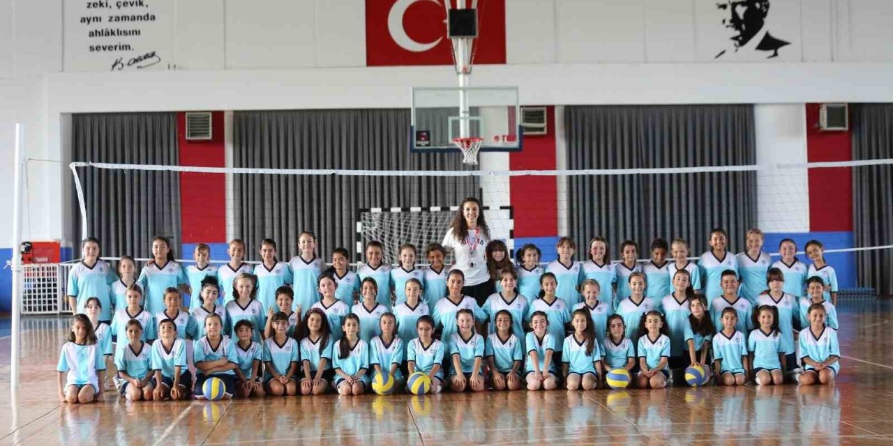 Voleybol Yaz Okuluna Büyük İlgi