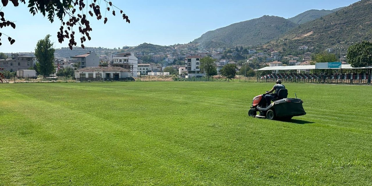 Park ve Bahçelerde Temizlik Çalışmaları