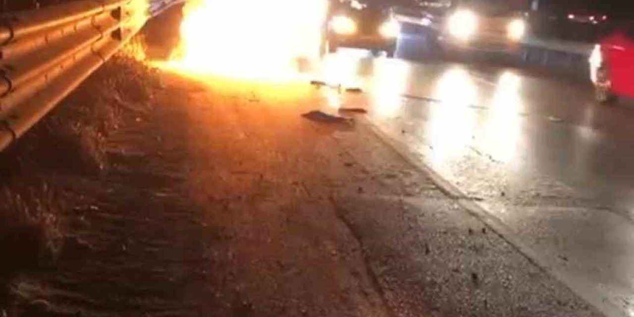 Arıza Yapan Araç Bomba Gibi Patladı