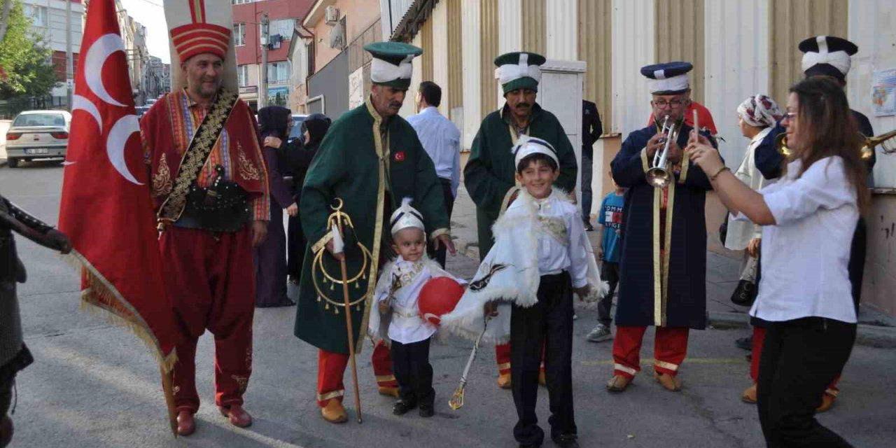 105 Çocuğun Sünnet Edildiği Şölen Coşkuyla Gerçekleşti