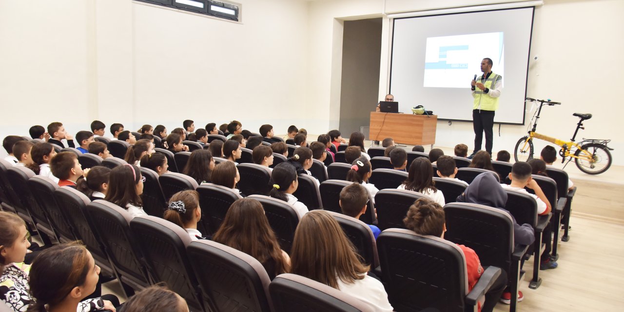 Öğrencilere ‘’Temel Trafik ve Bisiklet Kültürü’’ Semineri