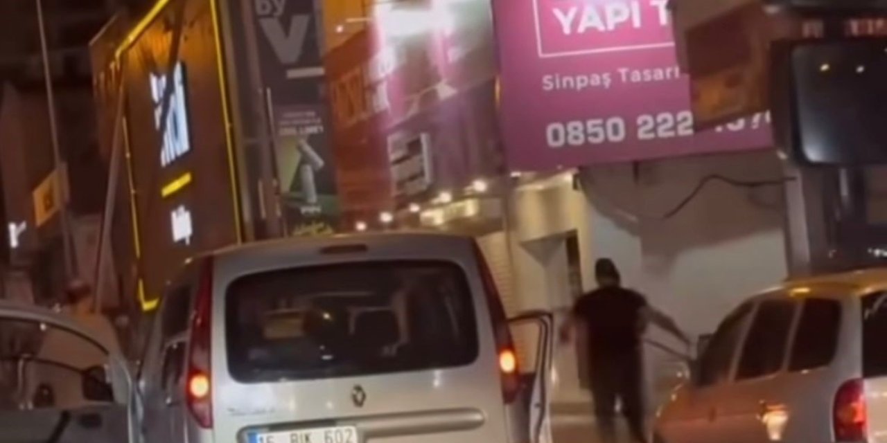 Sürücüler Arası Kavga Kameraya Yansıdı