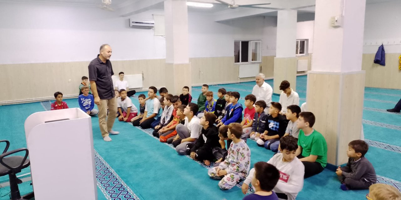 Ertuğrulgazi Camii'nde gençlerle buluşma programı