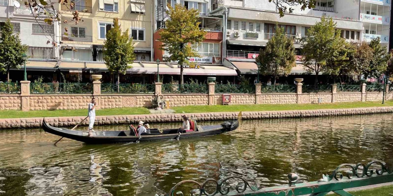 Gondol Sırası Yoğunluğu Oluştu