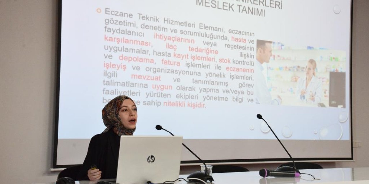 Hastanelerde Eczacılık Hizmetleri Semineri