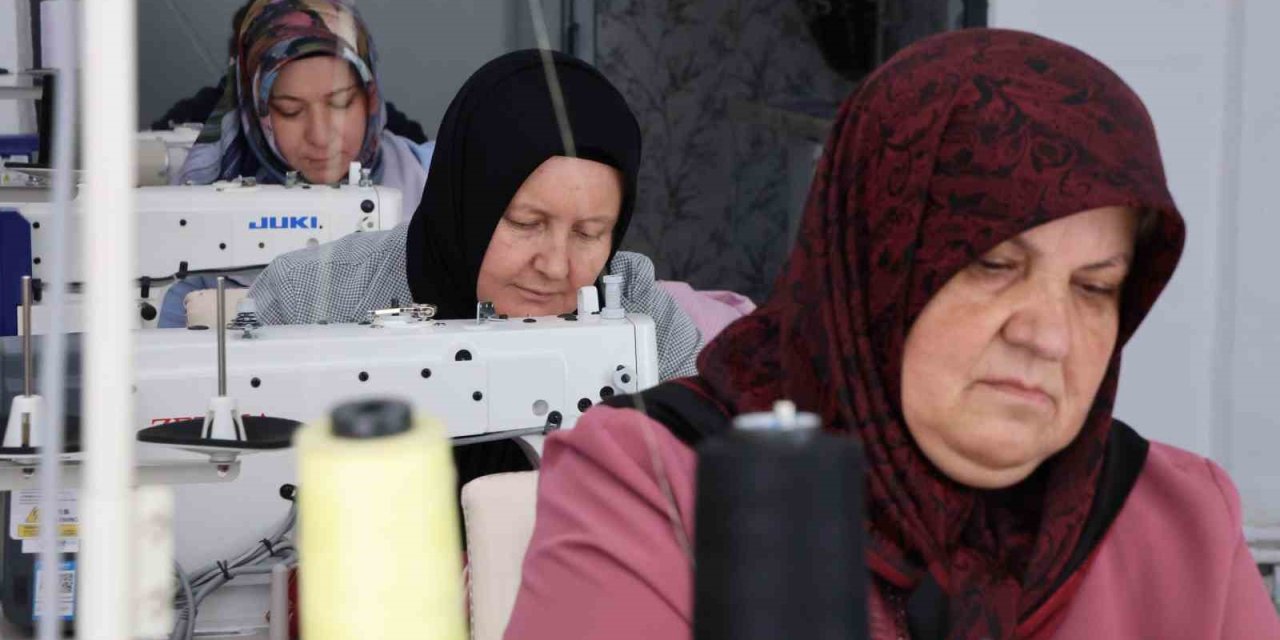 Bir Araya Gelen Ev Hanımları Kendi İşletmelerini Kurdu