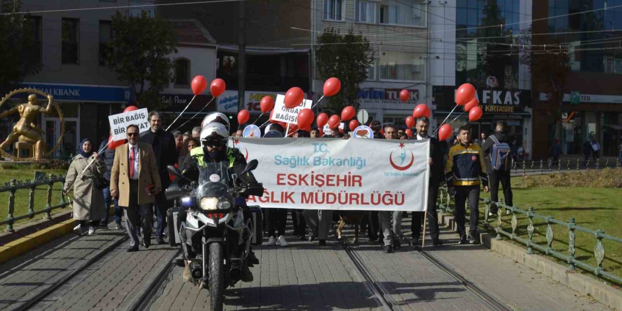 Organ Bağışı Haftası Kapsamında Farkındalık Yürüyüşü Düzenlendi