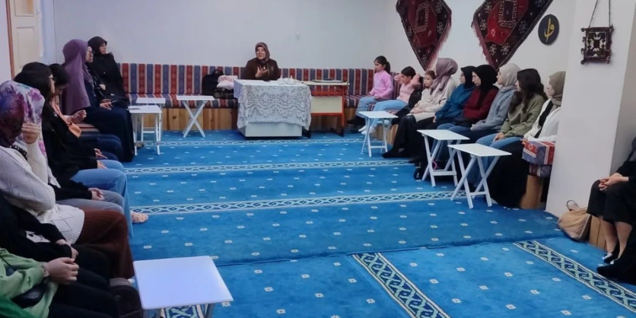 Bozüyük Diyanet Gençlik Merkezinde Seminer