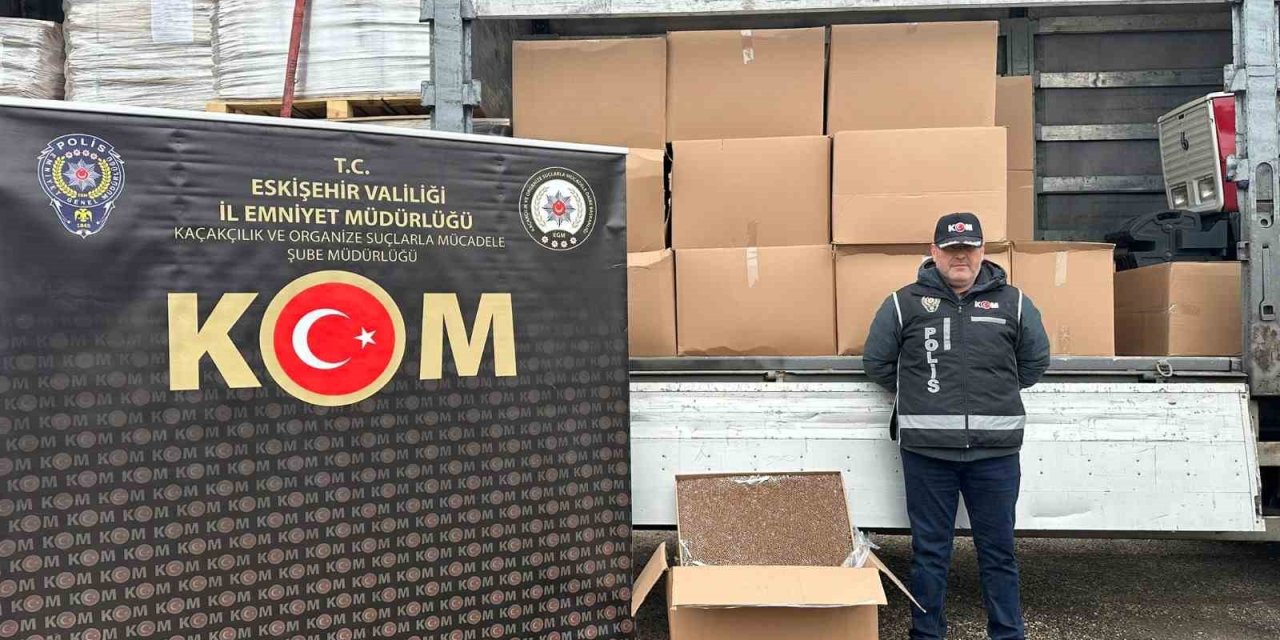 1 Milyon 125 Bin Adet Doldurulmuş Makaron Ele Geçirildi