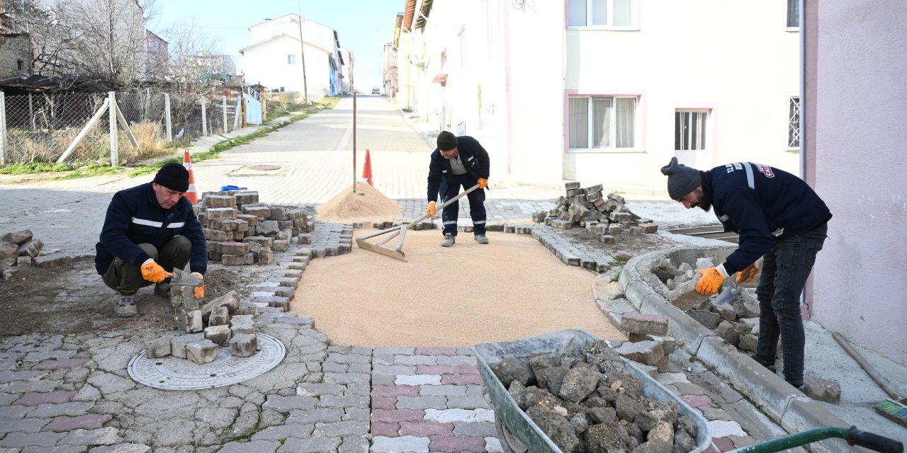 Bozüyük'te yol düzenleme çalışmaları