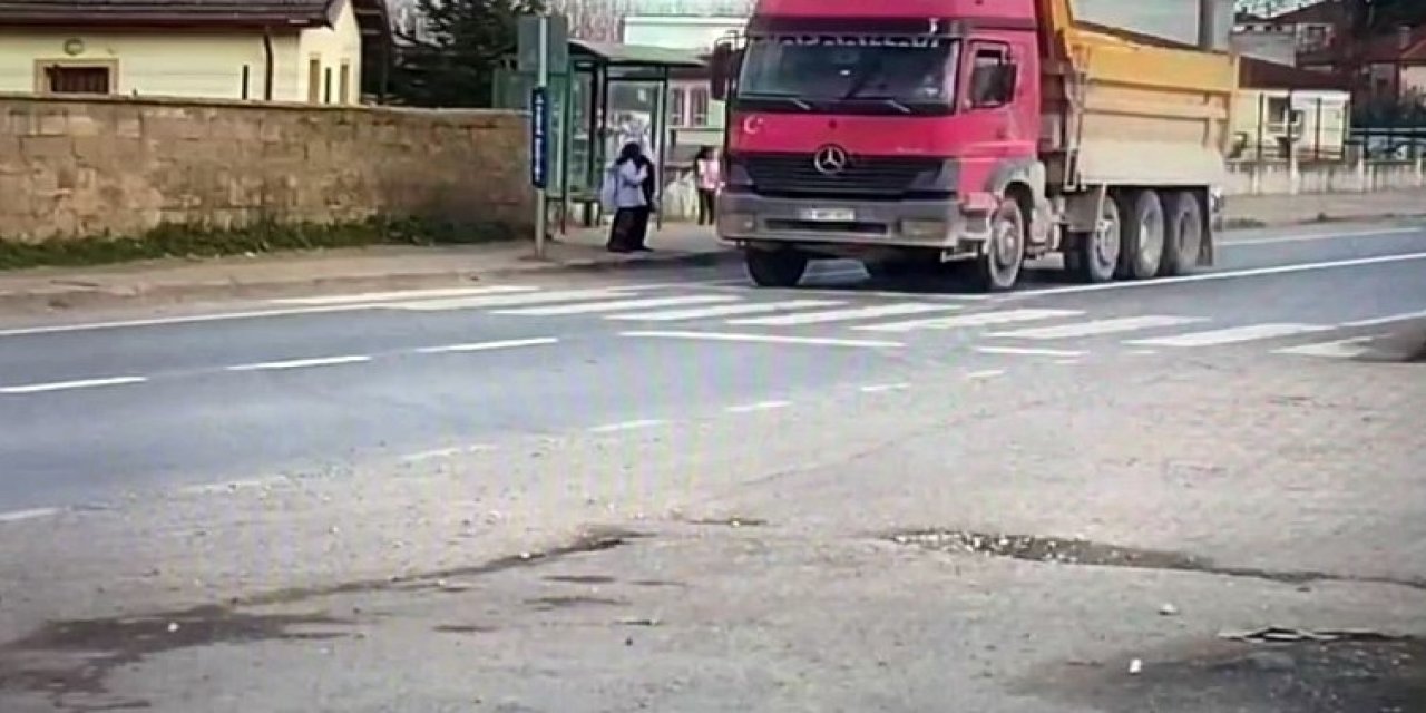 Okul Çıkışı Yayalara Yol Vermeyen Araç Sürücülerine Ceza Yağdı