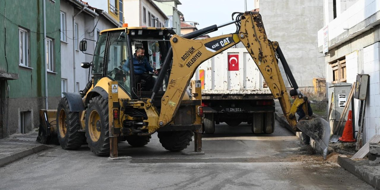 Bozüyük'te Yol Düzenleme Çalışmaları