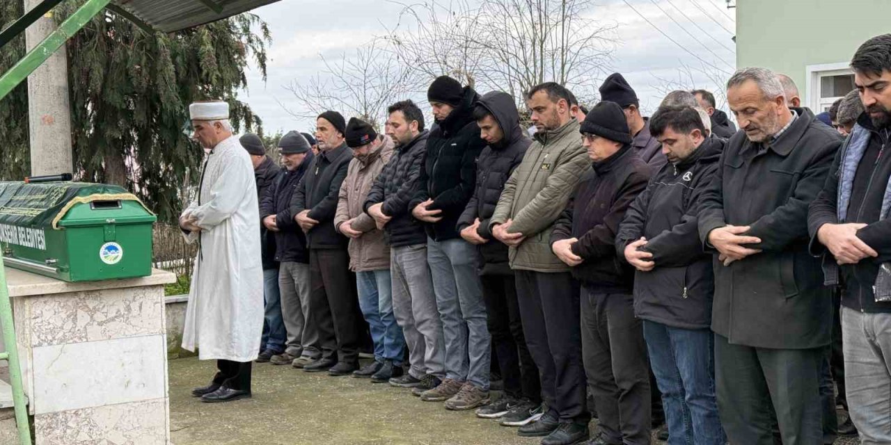 Oğlu Tarafından Tüfekle Öldürülen Anne Son Yolculuğuna Uğurlandı