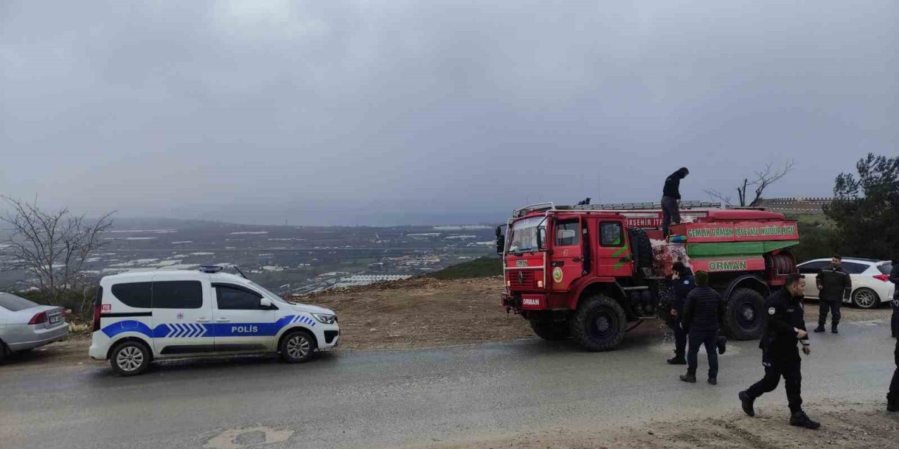 Barakada Başlayan Yangın Ormana Sıçramadan Söndürüldü