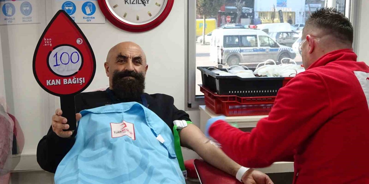 Genel Cerrahi Uzmanı Dr. Kerem Keskin, 100’üncü Kan Bağışında Bulundu