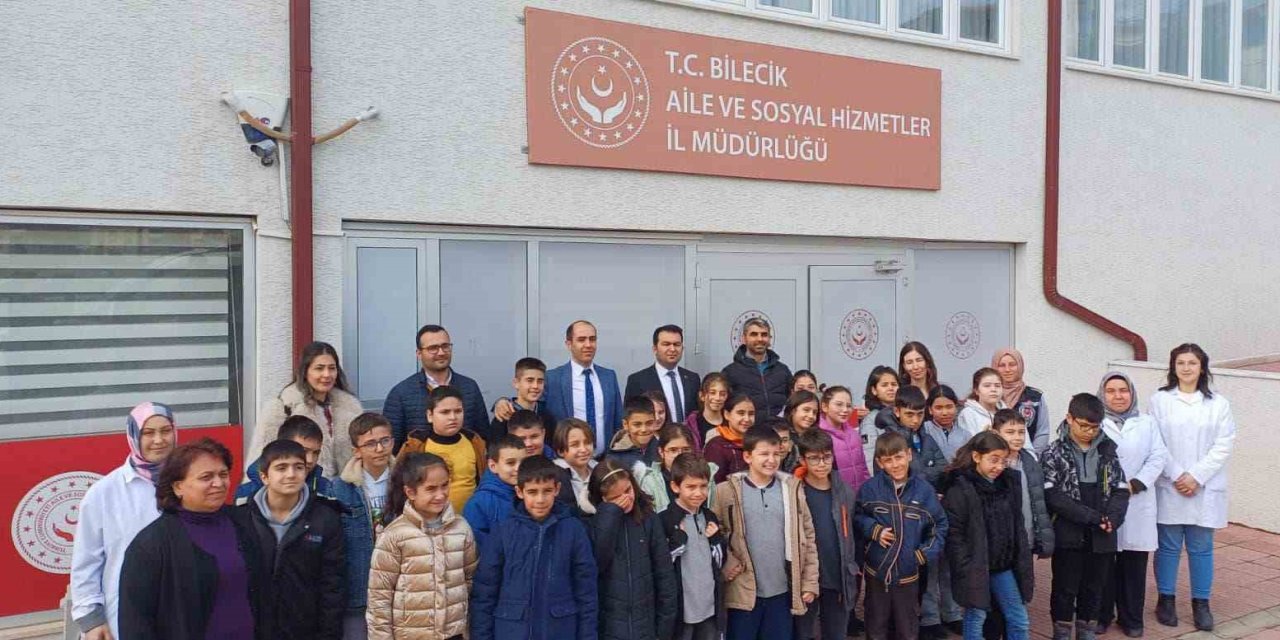 İlkokul Öğrencileri Aile Ve Sosyal Hizmetleri İl Müdürlüğünü Ziyaret Etti