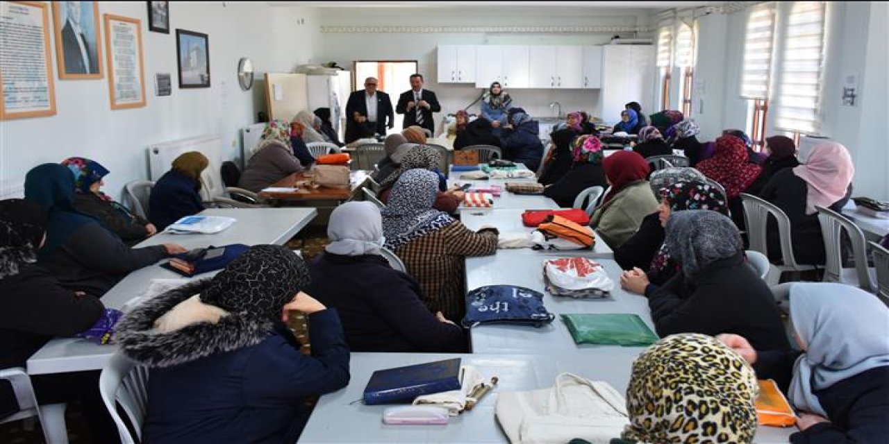 İsmetpaşa Mahalle Konağı’nda hanımlara özel mukabele programı