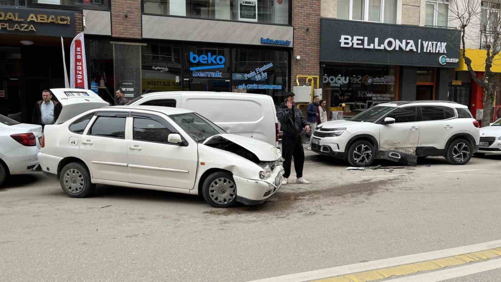 Direksiyon hakimiyetini kaybetti