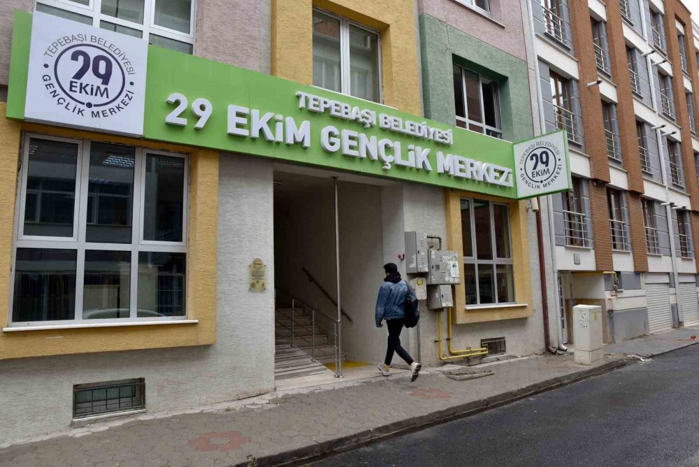 Bu merkez gençler için 7/24 açık