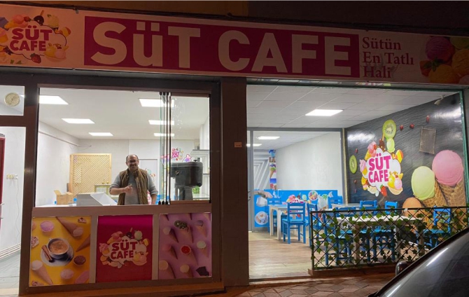 sut-cafe3.jpg