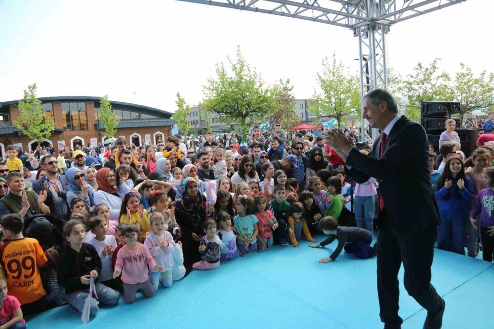 Bu etkinlikte çocuklar gönüllerince eğlendi