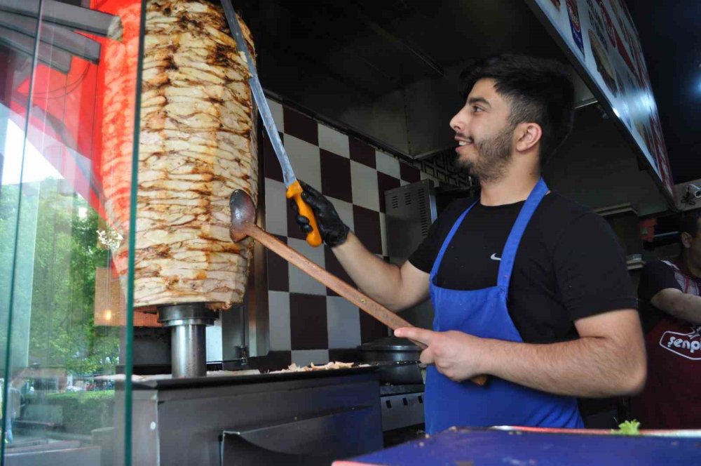 Fiyat artışlarına rağmen dönerin müşterisi azalmadı