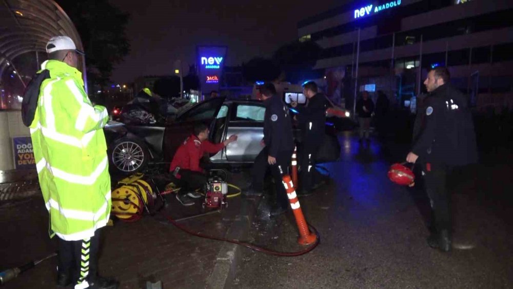 Otomobil hurdaya döndü: 3 ölü, 1 ağır yaralı