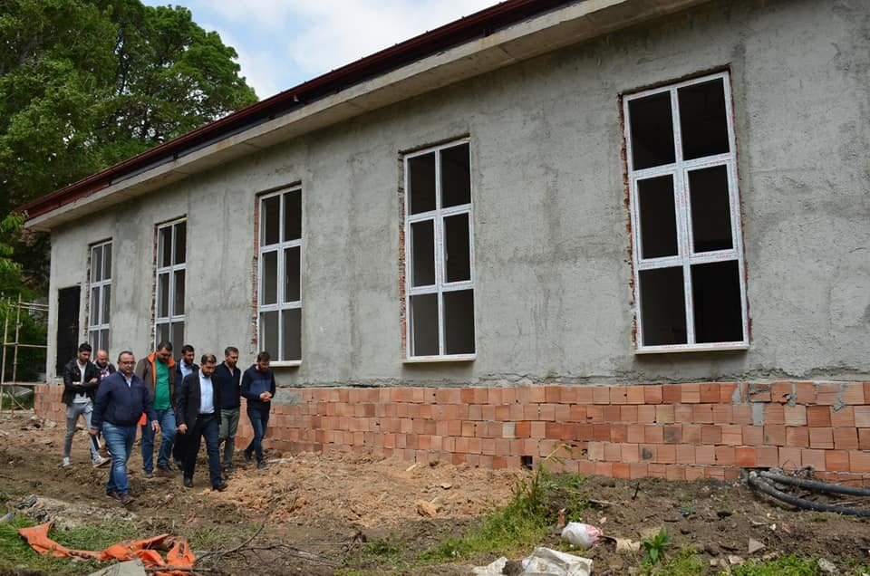 İl Müdürü Damkacı, sağlık merkezi binasının inşaatında inceleme yaptı